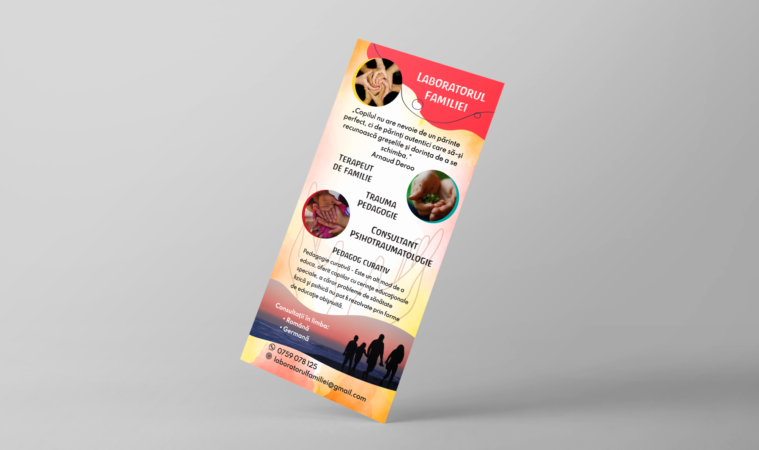 Laboratorul Familiei Flyer Mockup